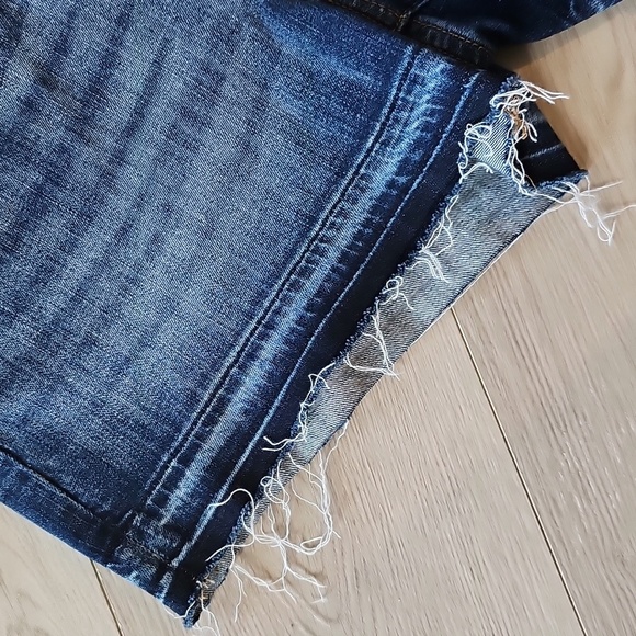 Banana Republic Premium Denim Shorts, Size 4 - Picture 4 of 14